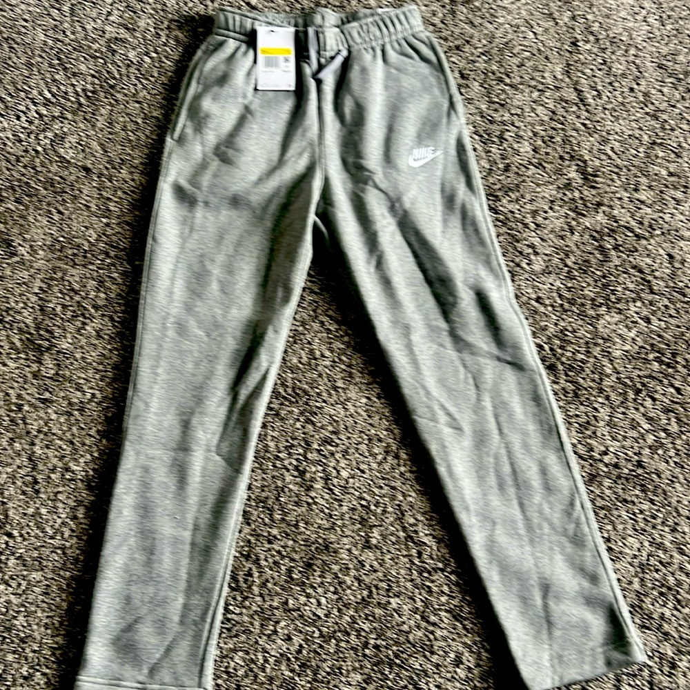 Men’s- Nike Sportswear Club Fleece Sweatpants